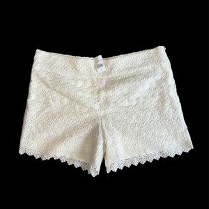 Ann Taylor Loft NWT Cream Crochet Riviera Shorts